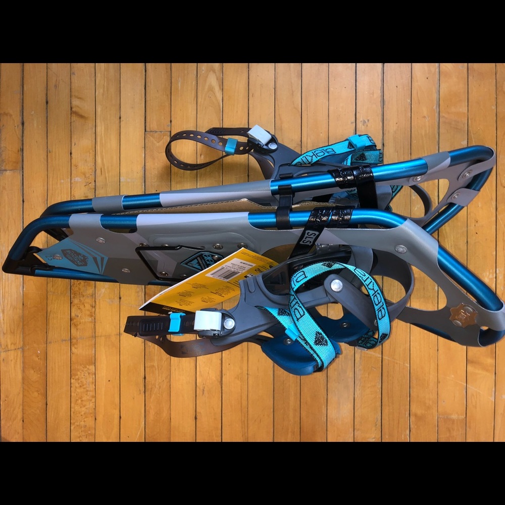 Snowshoes never worn